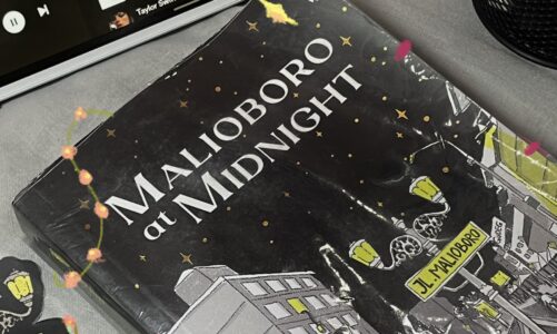 Malioboro at Midnight: Lepaskan yang Seharusnya Bukan Untukmu