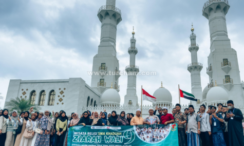 Antara Langkah dan Doa: Ziarah Mengikuti Jejak Wali