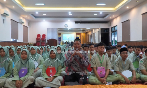 Ketahui Informasi Humas dan Sarana Prasarana: MPLS Hari Kedua Berikan Informasi Rinci